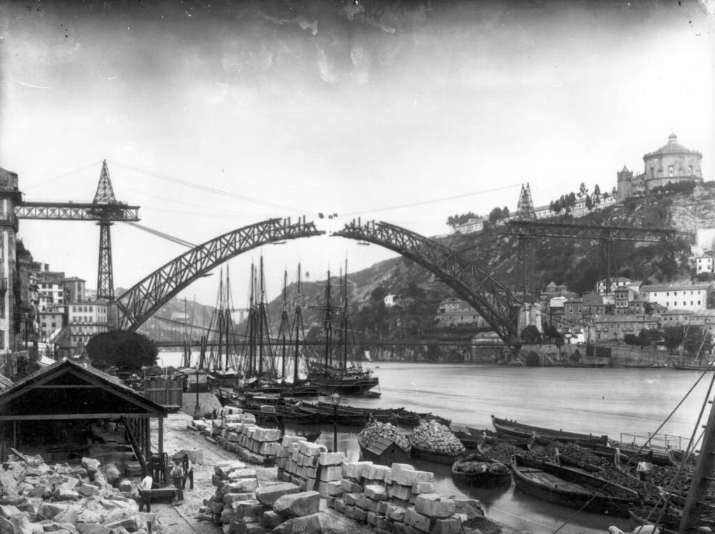 Ponte-Luís-I-Construção-1883 porto ribeira