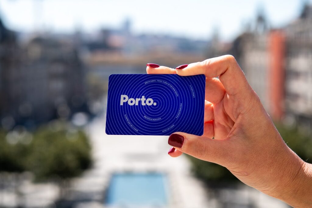 Descontos de 50% em espetáculos e piscinas - Município lança cartão "Porto."