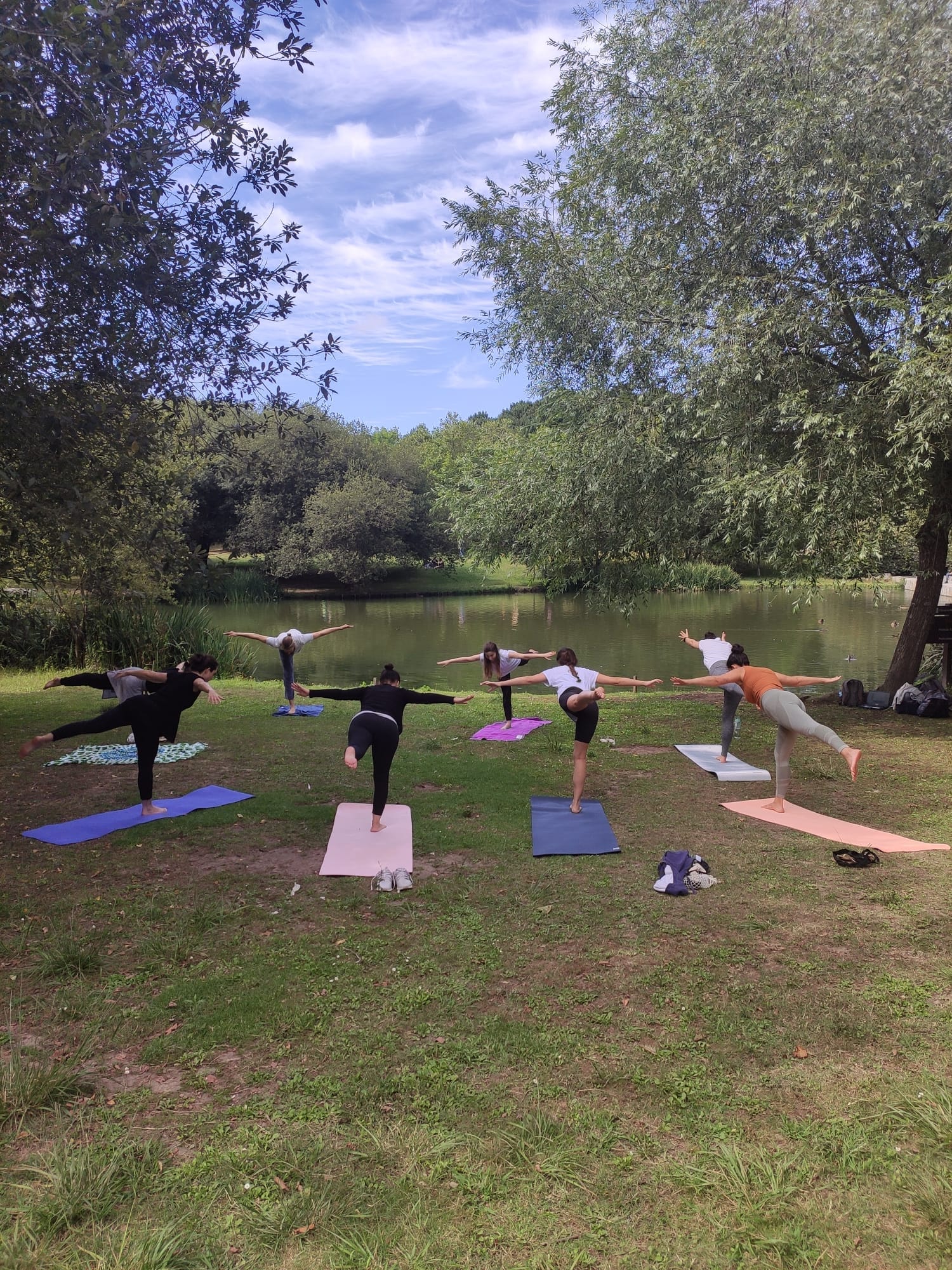 Guibook Be Positive - Yoga Class by Yuna - Jardins do Palácio de Cristal