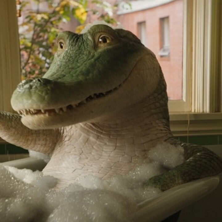 Quando a família Primm se muda para Nova Iorque, o seu filho Josh luta para adaptar-se à nova escola e aos novos amigos. Tudo isso muda quando ele descobre Lyle -um crocodilo cantorque adora banhos, caviar e boa música –a viver no sótão da sua nova casa. Os dois tornam-se amigos rapidamente, mas quando a existência de Lyle é ameaçada pelo malvado vizinho Sr. Grumps, os Primm devem unir-se ao carismático dono de Lyle, Hector P. Valenti , para mostrar ao mundo que a família pode vir dos lugares mais inesperados e não há nada de errado num grande crocodilo que canta e que tem uma personalidade ainda maior. Bilheteira Online Teatro Municipal de Vila do Conde Av. Dr. João Canavarro 4480 – 668 Vila do Conde Telefone: 252 290 050 E-mail: teatromunicipal@cm-viladoconde.pt Fonte: https://www.cm-viladoconde.pt/pages/657?event_id=3269