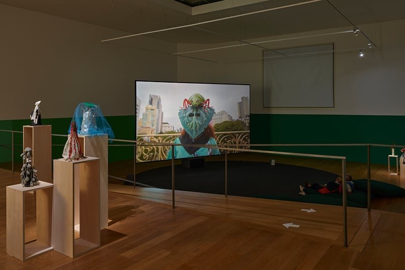 VISITA ORIENTADA À EXPOSIÇÃO RIVANE NEUENSCHWANDER SEMENTES SELVAGENS
