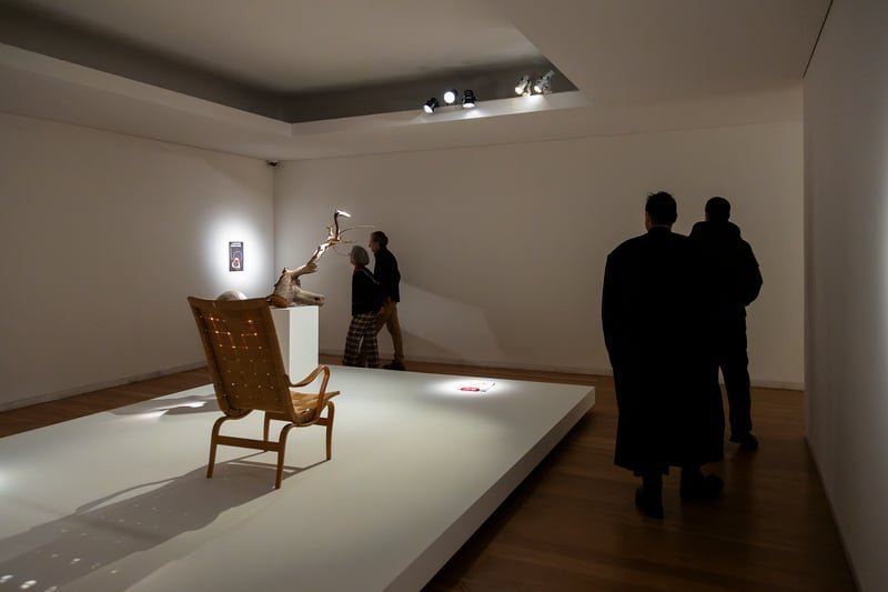 VISITA ORIENTADA ÀS EXPOSIÇÕES