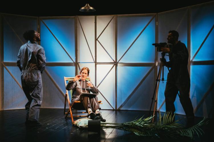 Adrianopla - Coprodução teatromosca/O Fim do Teatro