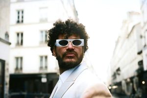 https://ticketline.sapo.pt/evento/criolo-eurotour-92583