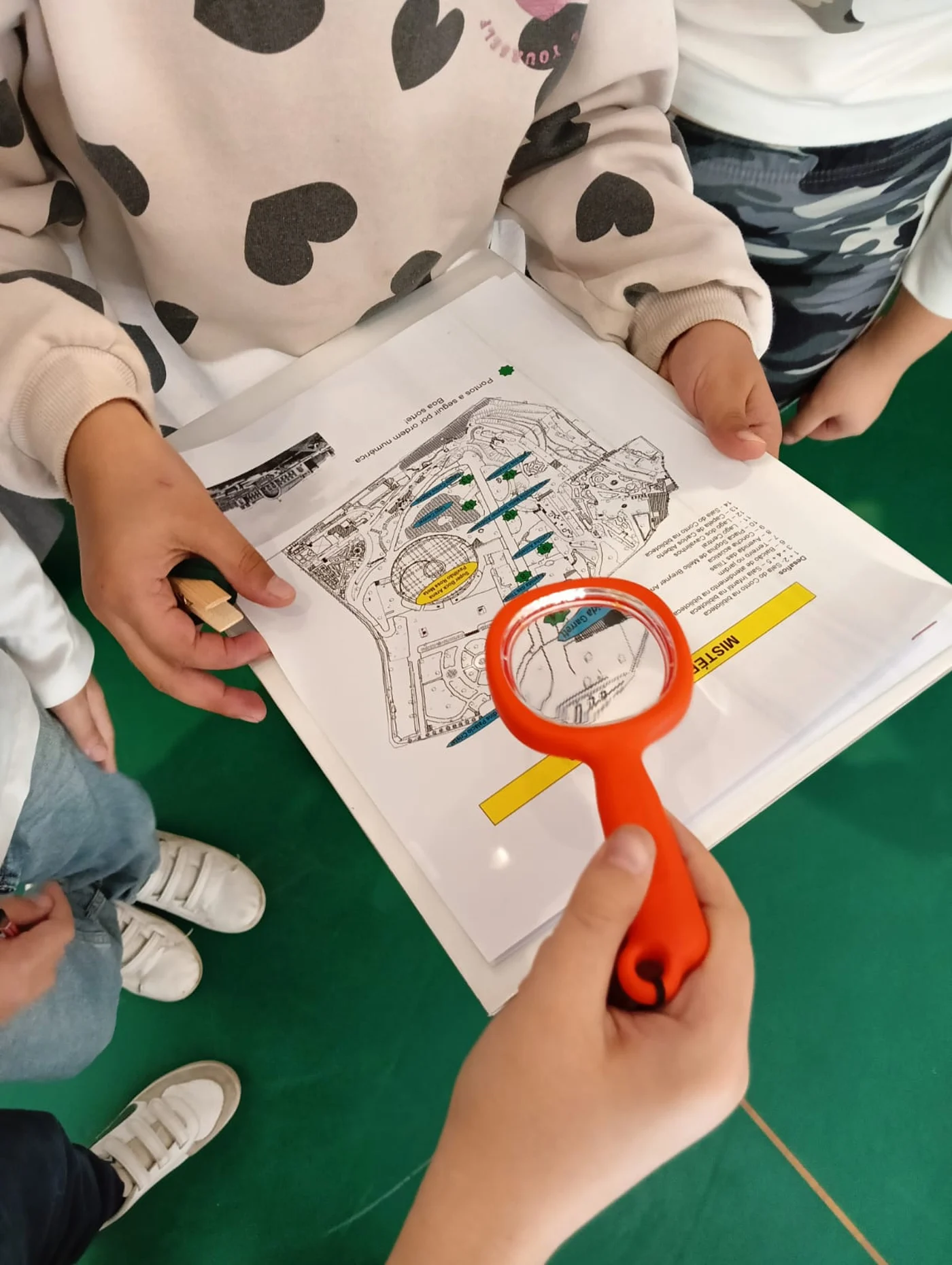 PEDIPAPER - MISTÉRIO NA BIBLIOTECA