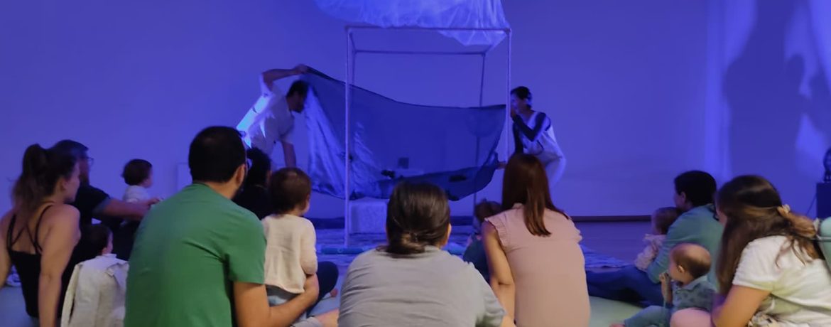 O Meu Primeiro Paninho | Espetáculo sensorial para bebés no Teatro da Palmilha Dentada