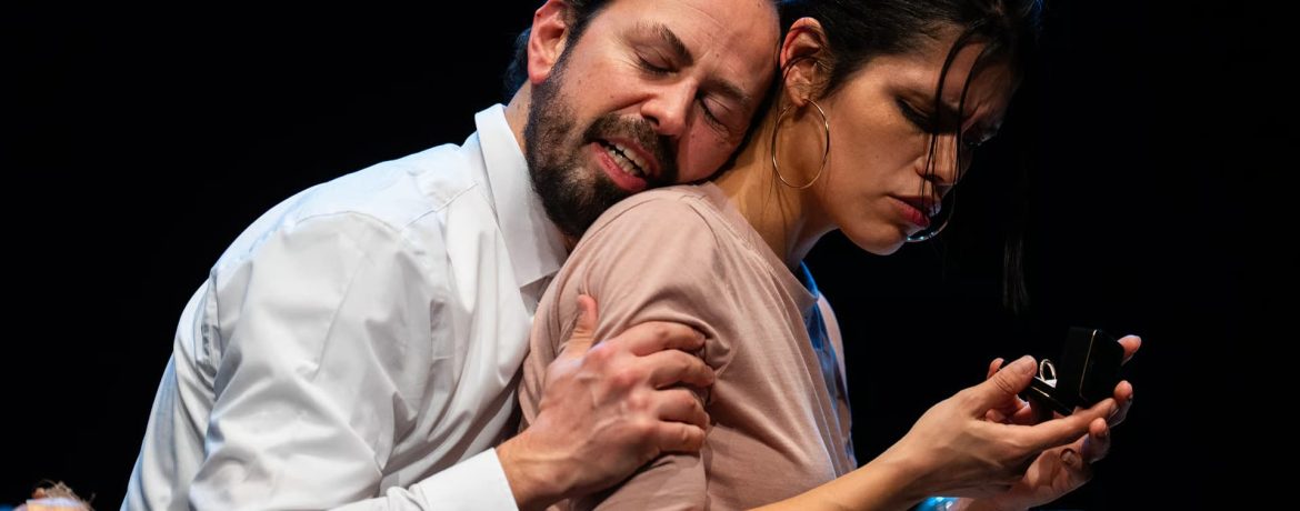 Uma Rua de Cada Vez Teatro com Mariana Correia Pinto na Associação Nun’Álvares de Campanhã