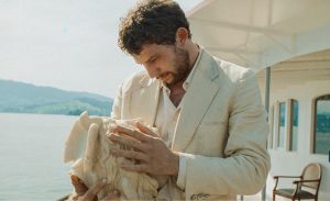A Fisga convida-te para mais uma sessão do Short Hour Movies, o ciclo mensal de cinema ao ar livre no nosso