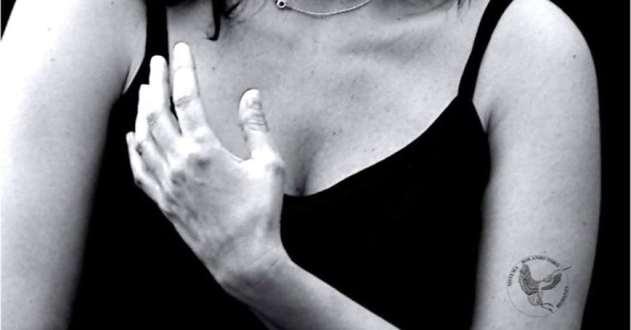O CONTACTO E A CARÍCIA EM BIODANZA