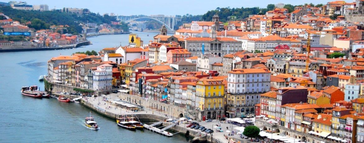 Descobrir o Porto na Era Digital: Um Guia para o Viajante Moderno