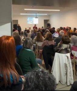 Bozes Boadoras no Bolhão — Um Palco Para Poetas