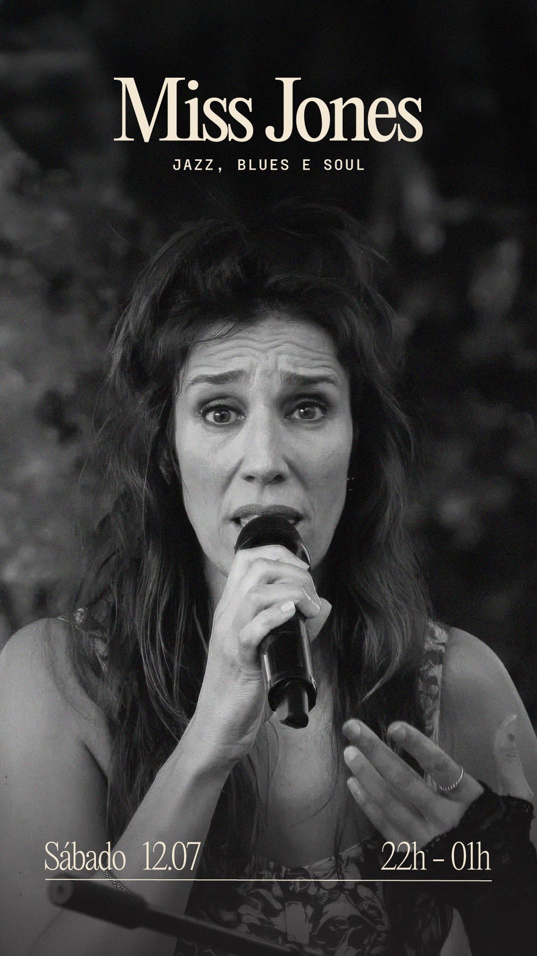Miss Jones ao vivo no WOW