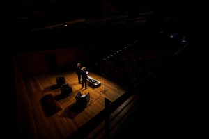 Dérbi Poético | Um Encontro de Poesia na Feira do Livro do Porto 2025
