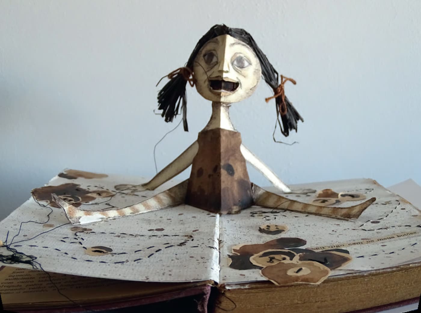 Pop-ups em papel — Oficina com a ilustradora Leonor Hungria