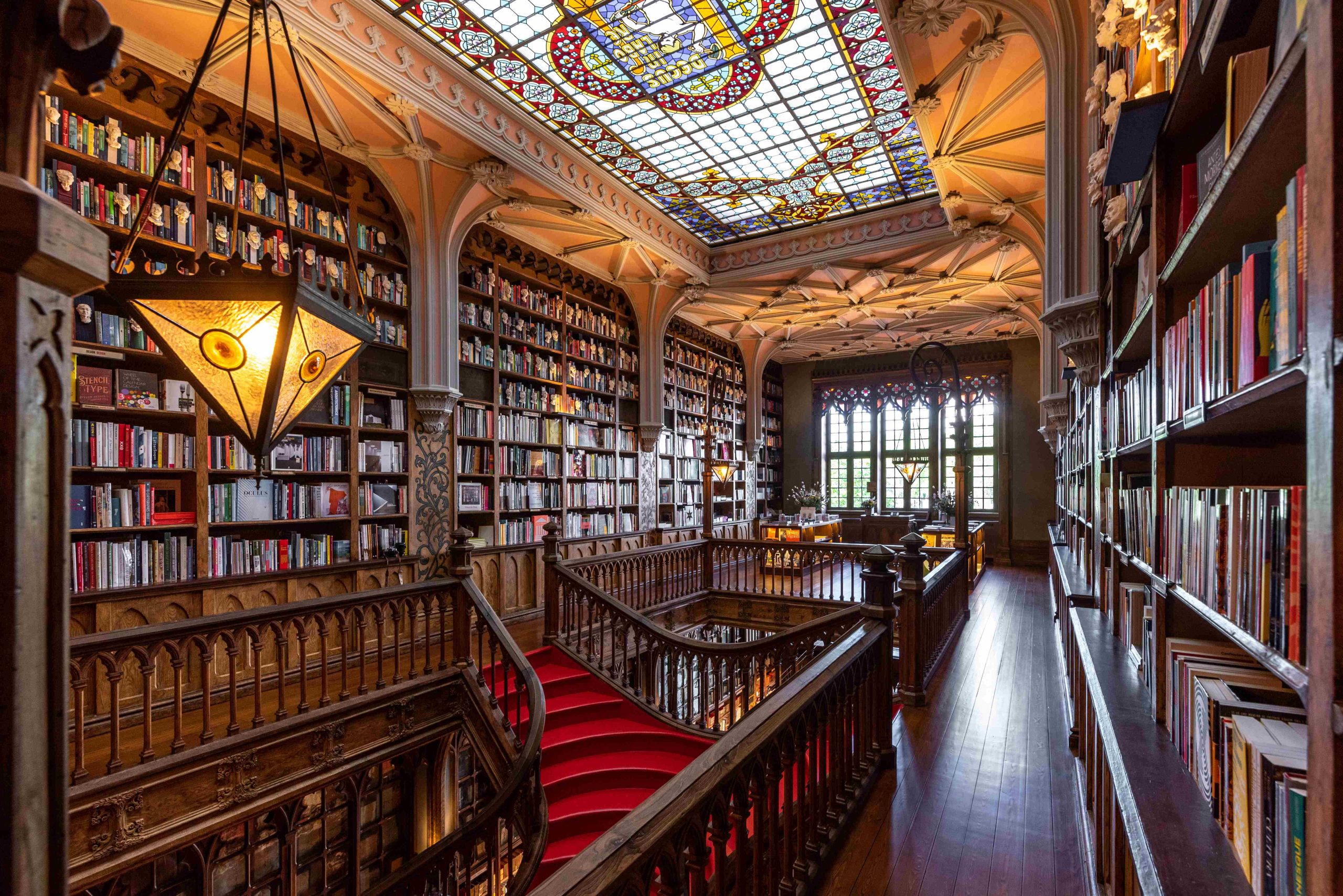 Como escreve Camilo depois de perder a visão? Livraria Lello expõe os óculos de Camilo Castelo Branco