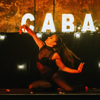 CABARET - UNIQUE XPERIENCE: Edição de Natal