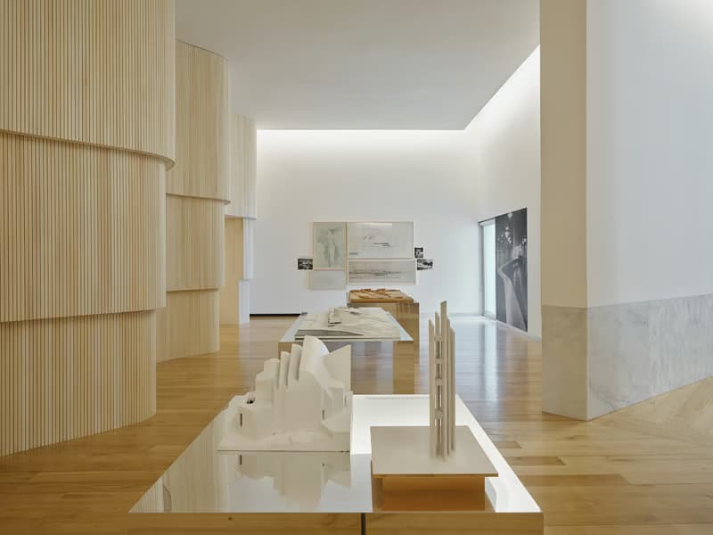 A oficina inspira-se na exposição de Alvar Aalto, com enfoque nas formas orgânicas