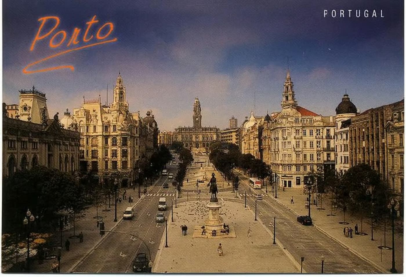 O eixo formado pela Praça da Liberdade e a Avenida dos Aliados é, há muito, o coração palpitante