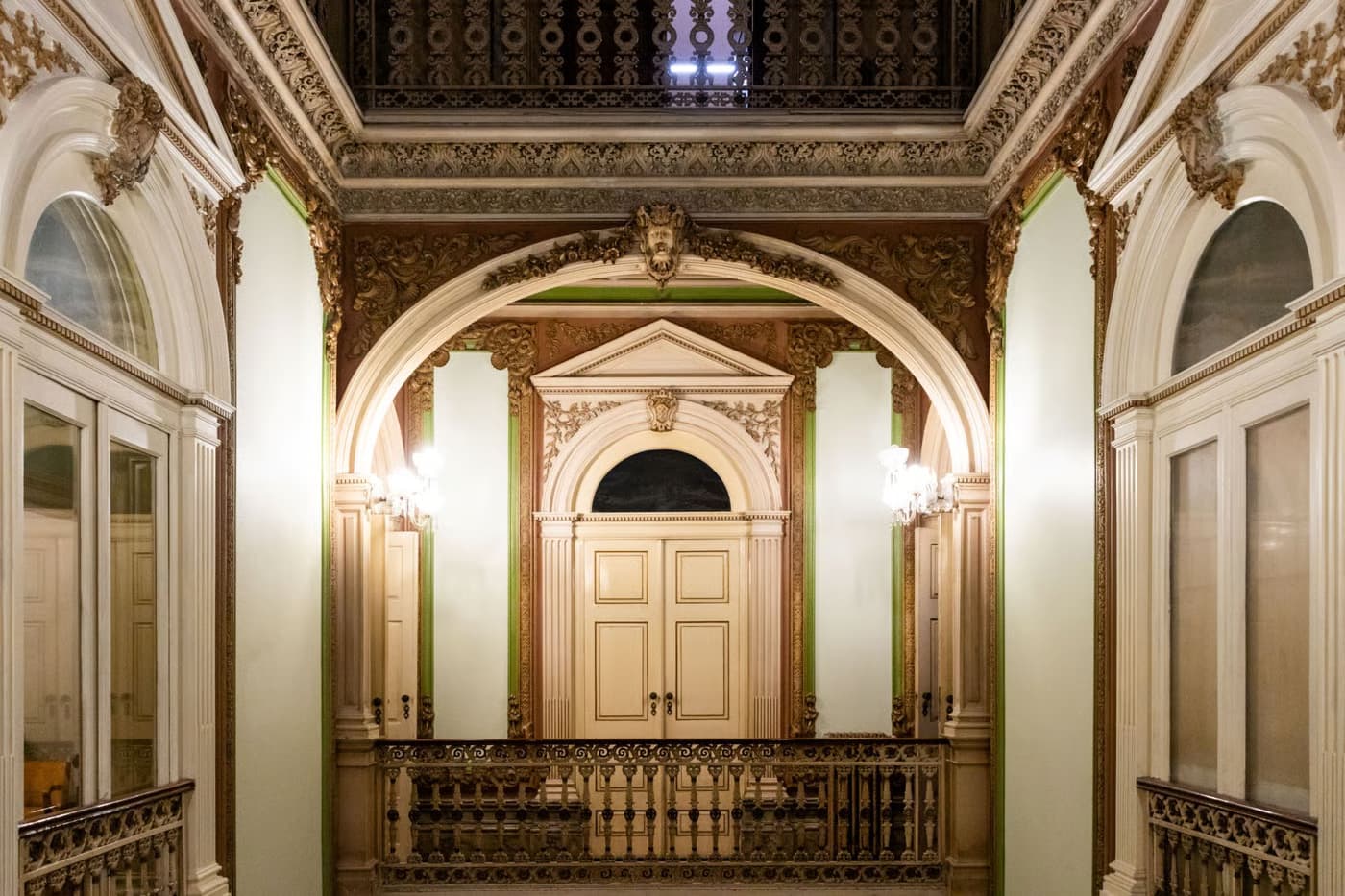 Um Objeto e Seus Discursos – Visita Guiada ao Palacete Silva Monteiro