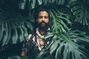 O Diabo do Entrudo – Documentário de Diogo Varela Silva com sessão musicada por Iúri Oliveira