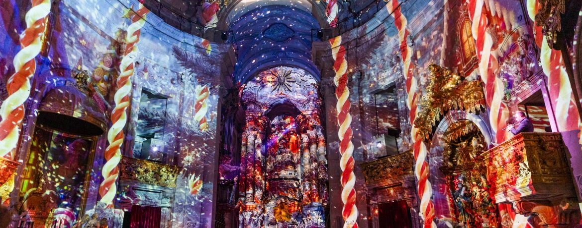 Igreja dos Clérigos ilumina-se com “Spiritus Natalis” – Concertos imersivos de Natal no Porto