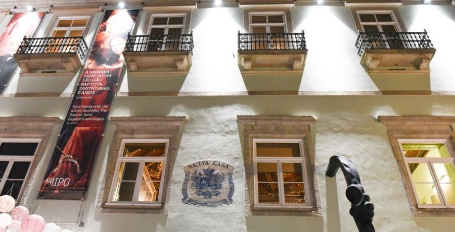 Museu da Misericórdia do Porto evoca Arraiolos e Serra da Estrela em Árvore de Natal