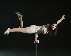 “Quem era eu, ainda sou” – Espetáculo de Natal sobre memórias e afetos