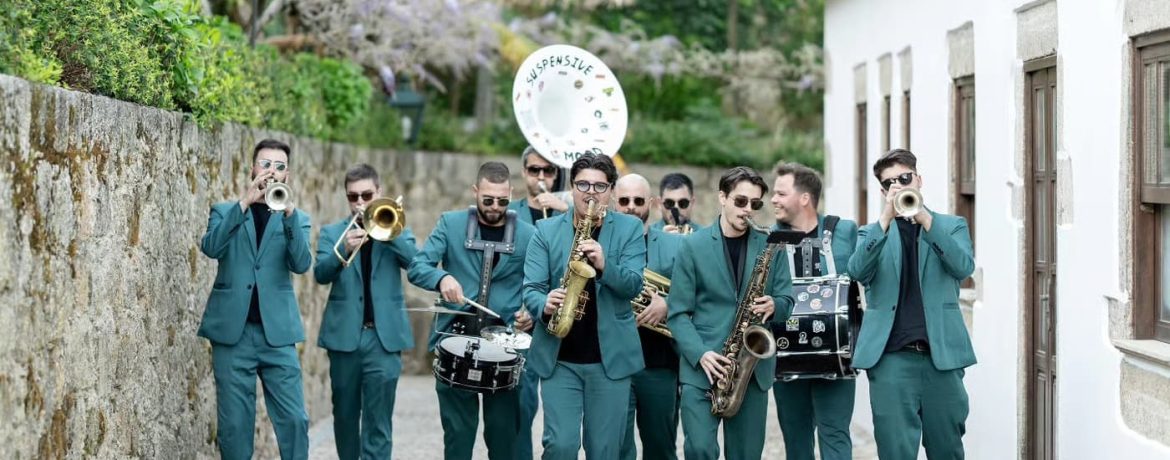 Suspensive Mood - Banda de rua – Música e animação