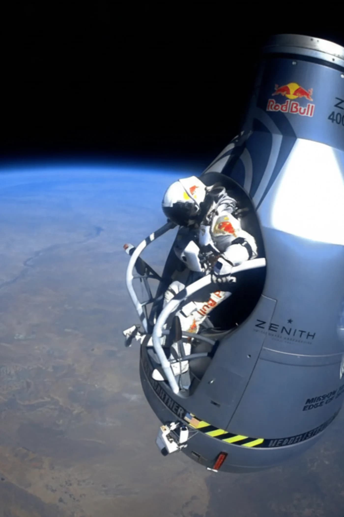 AMOK – Ensemble – Sociedade de Actores / Encenação de Jorge Pinto