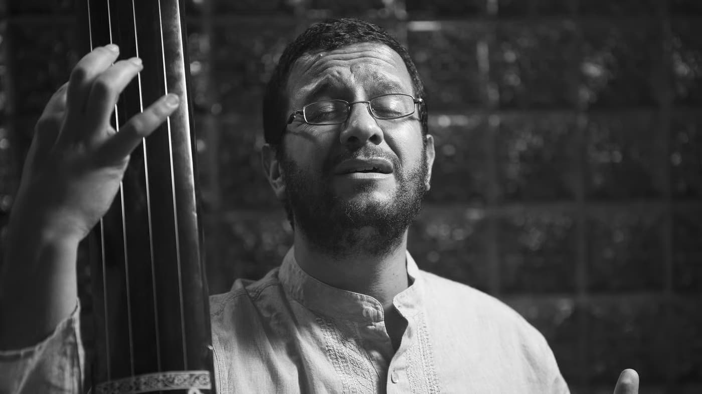 A música de Ricardo Passos é uma verdadeira viagem sem fronteiras. Multi-instrumentista