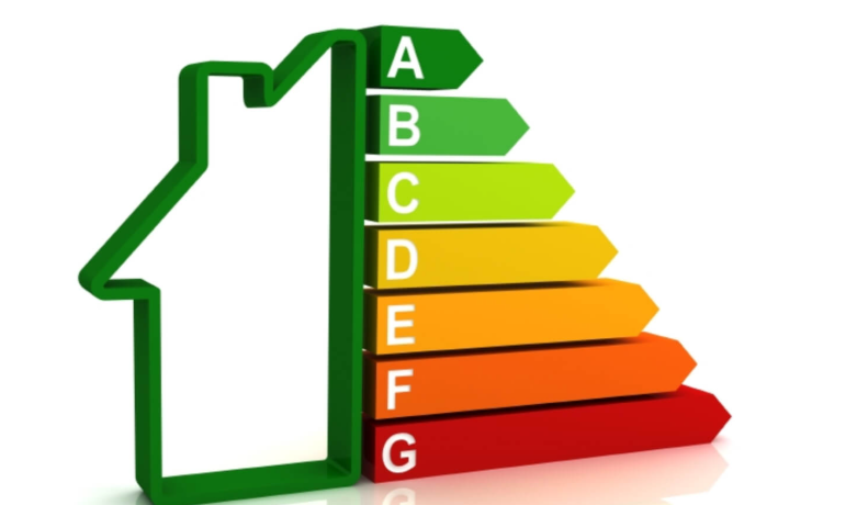 Quando se prepara para comprar casa em Portugal ou para arrendar um imóvel, há um documento essencial que não pode faltar: