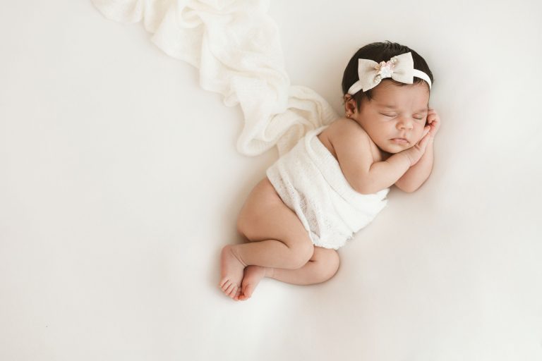 Sessões Fotográficas NewBorn perto do Porto