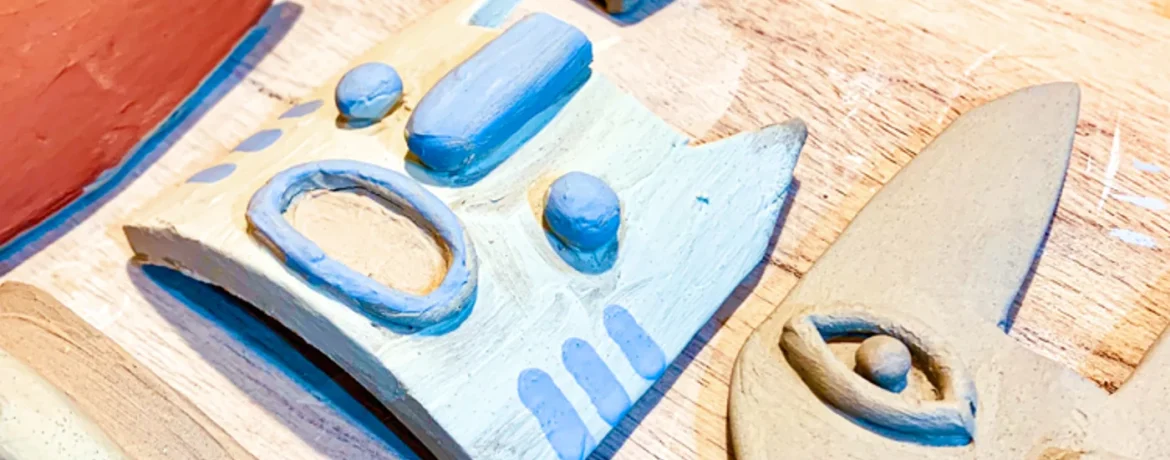 Oficina “Carnaval doBarro” convida famílias a criar máscaras em barro