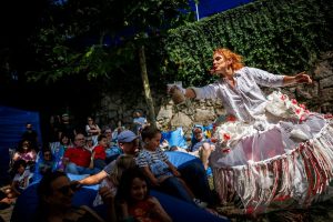 “Pássaros e Liberdade [O PROTESTO]”: performance poética e sonora para famílias