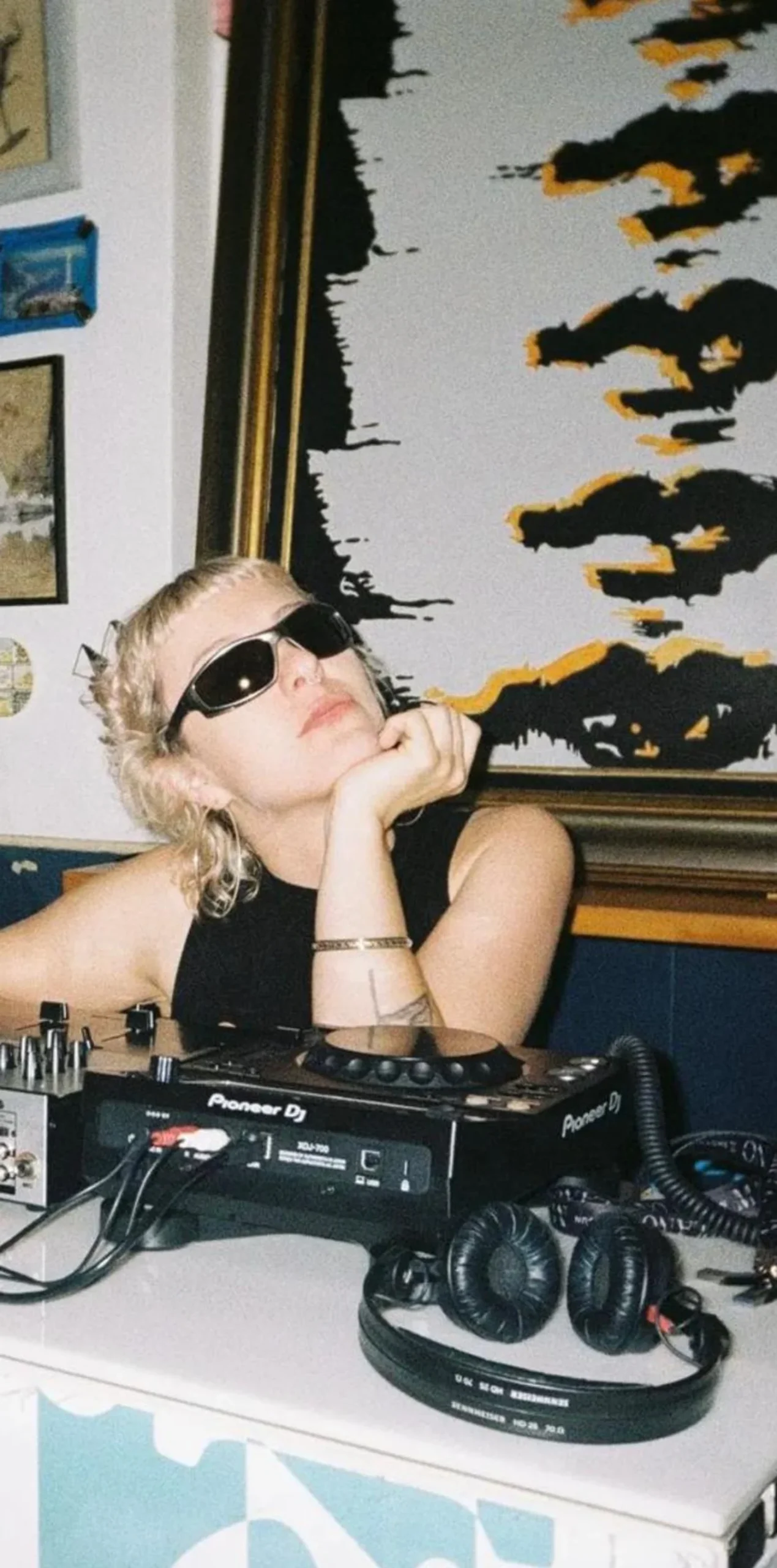 Nalu assume DJ set no Bar of Soap