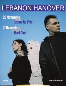 Lebanon Hanover regressam ao Porto com concerto exclusivo no Hard Club ð¸ð¤ No dia 21 de novembro de 2026, o Hard Club, no Porto, recebe a icónica dupla de dark wave europeia Lebanon Hanover, numa sessão da sua nova digressão inspirada no álbum “Asylum Lullabies”. ð Data: 21 de novembro de 2026 ⏰ Hora: 21h00 (abertura de portas às 20h00) ð Local: Hard Club, Porto ⏱️ Duração: 60 minutos ð¥ Classificação etária: Maiores de 6 anos ð¸ Bilhetes: 27€ Depois de esgotarem dois concertos em 2023, Larissa Iceglass e William Maybelline regressam a Portugal para apresentar o seu universo melancólico, minimalista e emocional, marcante no pós-punk contemporâneo. Descritos como “uma resposta gelada a um mundo alienado, vinda de dois corações quentes”, Lebanon Hanover inspiram-se na estética art nouveau, nas paisagens costeiras britânicas e no urbanismo sombrio de Berlim. O duo cria atmosferas densas, ritmos hipnóticos e uma intensidade poética única, prometendo envolver o público do início ao fim. Este concerto é uma oportunidade imperdível para os fãs de música alternativa e dark wave, oferecendo uma experiência sonora intensa e uma estética noir que conquistou seguidores por toda a Europa. ð Garanta já o seu bilhete e viva uma noite inesquecível com Lebanon Hanover! — ð Descubra mais eventos no Porto https://agendaculturalporto.org/o-que-fazer-este-fim-de-semana-no-porto/ ð Eventos gratuitos no Porto https://agendaculturalporto.org/eventos-gratuitos-no-porto/ ð Mais sugestões culturais https://agendaculturalporto.org/eventos-gratuitos-no-porto/
