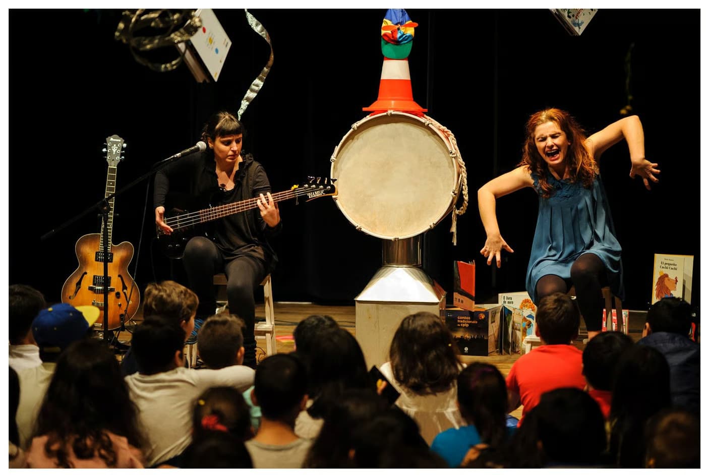 “Máquina de Embrulhar Poemas” celebra o Dia Mundial da Poesia na Biblioteca Almeida Garrett