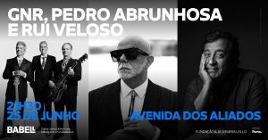 BABELL 2026 leva GNR, Pedro Abrunhosa e Rui Veloso à Avenida dos Aliados num concerto histórico ð¶ O BABELL 2026 prepara uma noite inédita no coração do Porto, juntando no mesmo palco GNR, Pedro Abrunhosa e Rui Veloso, três das maiores referências da música portuense e portuguesa. O concerto acontece no dia 25 de junho, a partir das 21h30, na Avenida dos Aliados, num grande momento aberto à cidade e integrado na programação do BABELL. Depois de várias semanas de expectativa, foi finalmente revelado o nome do artista surpresa: Rui Veloso, que se junta aos já anunciados GNR e Pedro Abrunhosa para uma celebração única da música, da literatura e da identidade cultural do Porto. ð¶ Uma noite inédita com três nomes maiores da música portuguesa Pela primeira vez, GNR, Pedro Abrunhosa e Rui Veloso partilham a mesma noite no palco dos Aliados. A proposta vai muito além de um concerto convencional. O espetáculo promete cruzamentos especiais entre artistas, temas inéditos compostos para o BABELL e alguns dos clássicos mais marcantes dos respetivos repertórios. Com uma forte ligação à cidade, os três nomes representam diferentes gerações da música portuguesa e ajudaram a construir parte da memória sonora do Porto e do país. ð Informações essenciais ð Local: Avenida dos Aliados, Porto ðª Evento: BABELL 2026 — Concerto com GNR, Pedro Abrunhosa e Rui Veloso ð Data: 25 de junho de 2026 ⏰ Início: 21h30 ð¤ Artistas: GNR, Pedro Abrunhosa e Rui Veloso ð¶ Categoria: Música / Concerto / Literatura / Evento cultural ð️ Entrada geral: Aberta gratuitamente à cidade ð Livro-bilhete: Dá acesso a uma zona reservada de maior proximidade com o palco ð️ Promoção: Fundação Livraria Lello ð¤ Coprodução: Câmara Municipal do Porto ⏰ Horários dos concertos ⏰ 21h30 — GNR ⏰ 22h15 — Pedro Abrunhosa ⏰ 23h00 — Rui Veloso A noite arranca com os GNR, segue com Pedro Abrunhosa e termina com Rui Veloso, artista surpresa agora anunciado para fechar este grande palco da programação BABELL. ð¤ Rui Veloso é o artista surpresa da noite A revelação de Rui Veloso completa um alinhamento de excelência. Cantor, compositor e guitarrista incontornável, Rui Veloso é uma das figuras mais importantes da música portuguesa contemporânea e mantém uma ligação profunda ao Porto e à sua identidade cultural. Ao longo da sua carreira, criou canções que atravessam gerações e transformou histórias, personagens e atmosferas da cidade em música. No BABELL, Rui Veloso apresentará também um tema inédito, composto especialmente para o evento, 21 anos depois do último álbum de originais, “A Espuma das Canções”. ð¸ Colaborações especiais entre os artistas A noite contará com momentos de interação inéditos entre os artistas. Os GNR e Pedro Abrunhosa, acarinhados pela cidade onde se afirmaram, vão partilhar o palco em duas canções: uma dos GNR e outra de Pedro Abrunhosa. Além disso, irão apresentar um tema novo, criado especialmente para o BABELL a partir de textos de grandes poetas portuenses. Também haverá uma interação especial entre Pedro Abrunhosa e Rui Veloso, no momento de passagem de testemunho entre atuações. ð Livro-bilhete dá acesso a zona reservada À semelhança de outros momentos da programação BABELL, os leitores que adquirirem um livro-bilhete através da rede de livrarias aderentes terão acesso a uma área reservada junto ao palco. Este modelo associa a compra de livros à participação em eventos culturais, reforçando a ligação entre literatura, pensamento, criação artística e espaço público. Mesmo assim, o concerto mantém uma dimensão aberta à cidade: toda a população está convidada a assistir gratuitamente aos espetáculos a partir da Avenida dos Aliados. ð BABELL transforma o Porto numa Cidade-Livro Promovido pela Fundação Livraria Lello, em coprodução com a Câmara Municipal do Porto, o BABELL reúne escritores, pensadores e artistas contemporâneos nacionais e internacionais. Entre os nomes em destaque na programação estão Olga Tokarczuk, László Krasznahorkai, Margaret Atwood, Salman Rushdie, Julian Barnes, Conceição Evaristo, Javier Cercas e Héctor Abad Faciolince. O programa conta ainda com destacados escritores portugueses, como Lídia Jorge, Gonçalo M. Tavares e Valter Hugo Mãe. Inspirado na experiência da Livraria Lello, o BABELL apresenta um modelo inovador de acesso, em que a participação nas sessões é garantida através da compra de livros numa rede de cerca de 50 livrarias aderentes. ð­ Literatura, música e criação artística O BABELL afirma-se como um festival multidisciplinar, com sessões literárias, concertos, exposições, poesia, performances, colóquios e programação infantil. São já milhares de livros colocados nas mãos do público para reserva de lugares nos diferentes momentos da programação, reforçando o Porto como uma verdadeira Cidade-Livro. Os grandes concertos na Avenida dos Aliados, nos dias 25 e 26 de junho, mantêm uma dimensão aberta à cidade, convidando o público em geral a participar gratuitamente em momentos de celebração coletiva. ð¤ Parceiros do BABELL O BABELL conta com o apoio e colaboração de vários parceiros institucionais e estratégicos. Entre eles estão a Livraria Lello, a Câmara Municipal de Gaia, o Intercontinental Hotel Porto — Palácio das Cardosas, a Câmara Municipal de Matosinhos, a Nasamotor, o Turismo de Portugal, o Turismo Porto e Norte de Portugal e o Wine & Books Hotels Porto. O projeto conta ainda com a colaboração de entidades culturais, institucionais e académicas como o Bairro dos Livros, a Casa Ferreirinha, o Centro Português de Fotografia, a Cityrama Gray Line Portugal, a CP — Comboios de Portugal, o Museu Nacional Soares dos Reis, o Teatro Nacional São João, a Torre dos Clérigos, a Faculdade de Letras da Universidade do Porto e o CETAPS. ð️ Porque vale a pena assistir O concerto do BABELL 2026 na Avenida dos Aliados será um dos grandes momentos culturais do ano no Porto. Com GNR, Pedro Abrunhosa e Rui Veloso no mesmo palco, temas inéditos, colaborações especiais e uma forte ligação à cidade, esta será uma celebração rara da música portuguesa e da identidade portuense. No dia 25 de junho, a partir das 21h30, os Aliados transformam-se num grande palco aberto à cidade, juntando música, literatura, criação artística e memória coletiva. ð Descubra mais eventos no Porto Veja o calendário completo de eventos no Porto — Todos os acontecimentos culturais à sua mão! https://agendaculturalporto.org/ Descubra o que fazer este fim de semana no Porto — Ideias imperdíveis para aproveitar a cidade! https://agendaculturalporto.org/o-que-fazer-este-fim-de-semana-no-porto/ Explore eventos gratuitos no Porto — Programas culturais para todos os gostos e sem gastar dinheiro! https://agendaculturalporto.org/eventos-gratuitos-no-porto/ Participe em workshops no Porto — Experiências criativas, formações e atividades para aprender algo novo! https://agendaculturalporto.org/workshops-no-porto/ Descubra a agenda infantil do Porto — Atividades para crianças e famílias aproveitarem juntas! https://agendaculturalporto.org/agenda-infantil-porto/