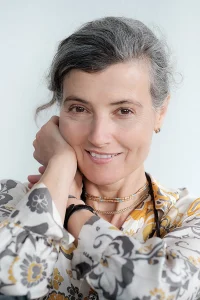 “As Árvores e os Livros” ganha visita guiada na Biblioteca Municipal Almeida Garrett com Cristina Valadas