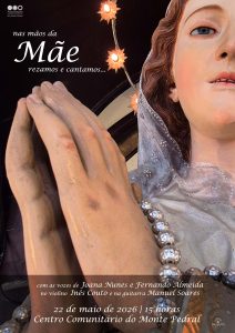 NAS MÃOS DA MÃE REZAMOS E CANTAMOS