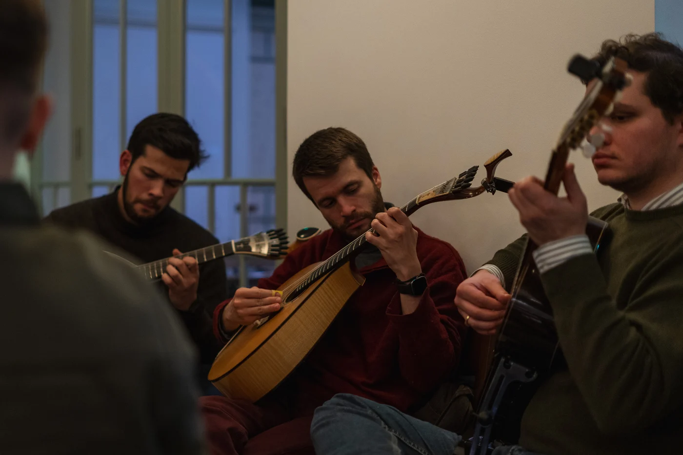 “Há Fado no Mercado” leva João Robalinho ao coração do Bolhão numa noite de fado e tradição