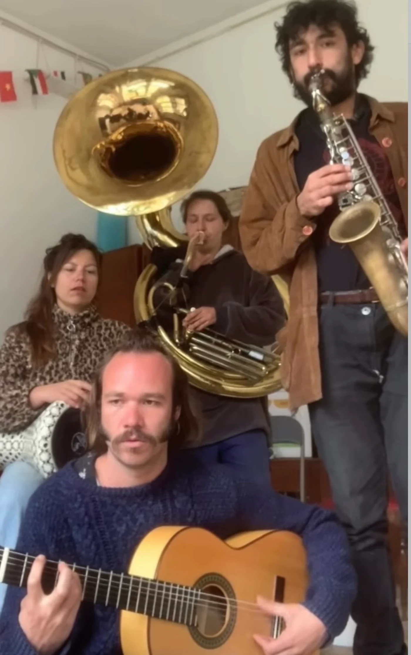 Balkan Balklavalhau traz festa balcânica ao Embaixada Bar