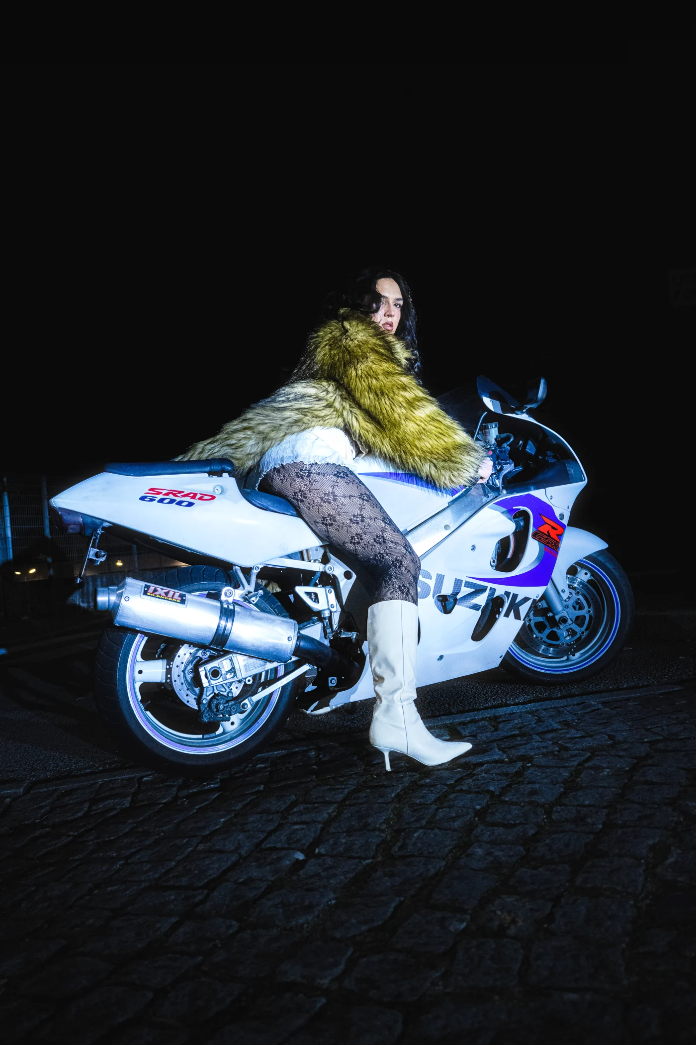 Runnan leva DJ set queer e ritmos globais ao Bar of Soap