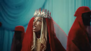 Ebony traz o rap e o funk brasileiro ao Porto numa noite intensa de baile e estética urbana no Pérola Negra