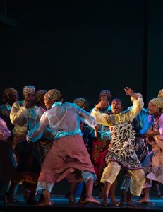 Dzudza leva dança moçambicana, canto e capulana ao Grande Auditório do Rivoli