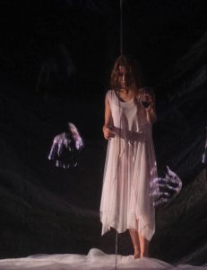 Teatro de Marionetas do Porto apresenta Mulher Luz no Campo Alegre
