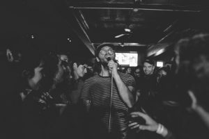 Descubra onde há karaoke no Porto, Gaia e Matosinhos